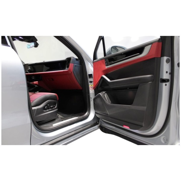 Porsche Cayenne E-Hybrid SUV di lusso – Modena Motors GmbH