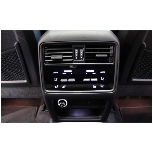 Porsche Cayenne E-Hybrid SUV di lusso – Modena Motors GmbH