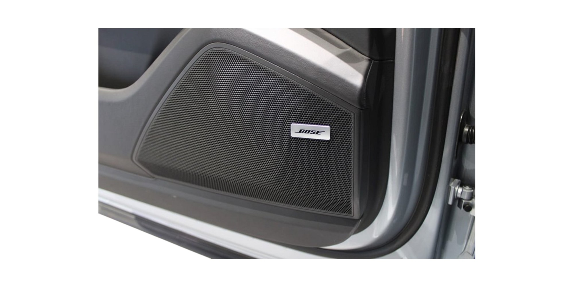 Porsche Cayenne E-Hybrid SUV di lusso – Modena Motors GmbH