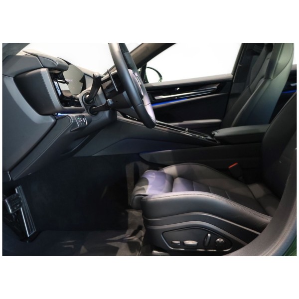 Porsche Panamera 4 E-Hybrid