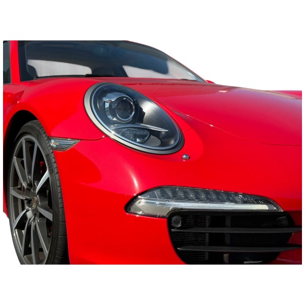 Porsche 911 992: Iconic Style and Performance