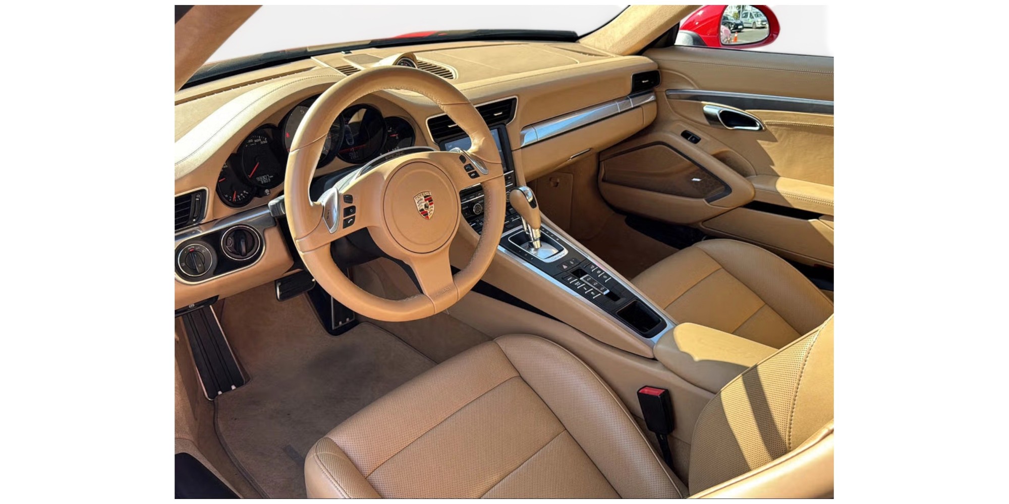 Porsche 911 992: Iconic Style and Performance