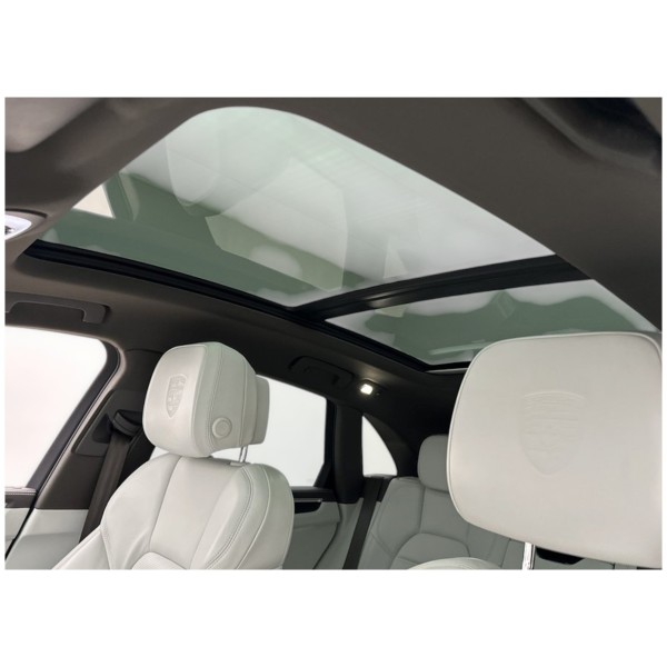 Porsche Macan S – Power & Elegance on Every Drive