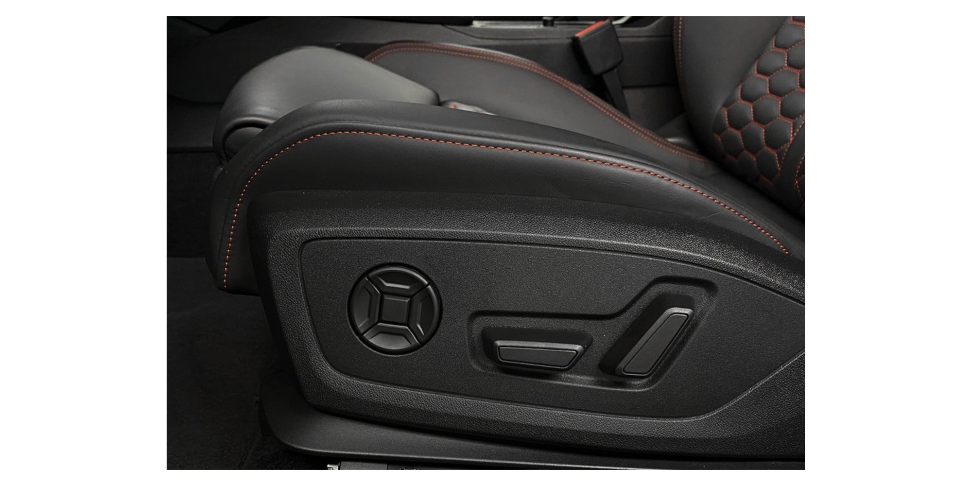 Audi RS 3 Sportback bei Modena Motors kaufen