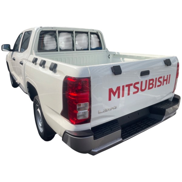 Mitsubishi L200 DC GL 4WD 2.4 Diesel Tough Pickup