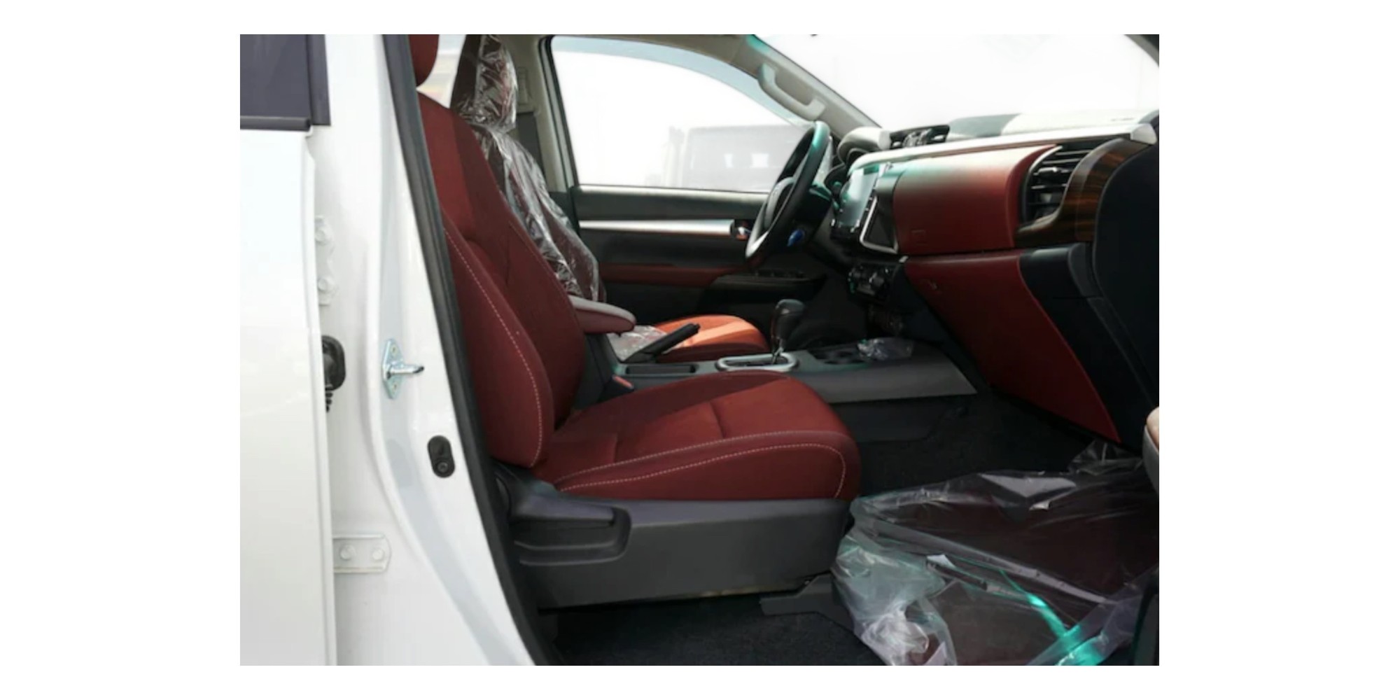 Toyota Hilux SR5 | Robust und Zuverlässig