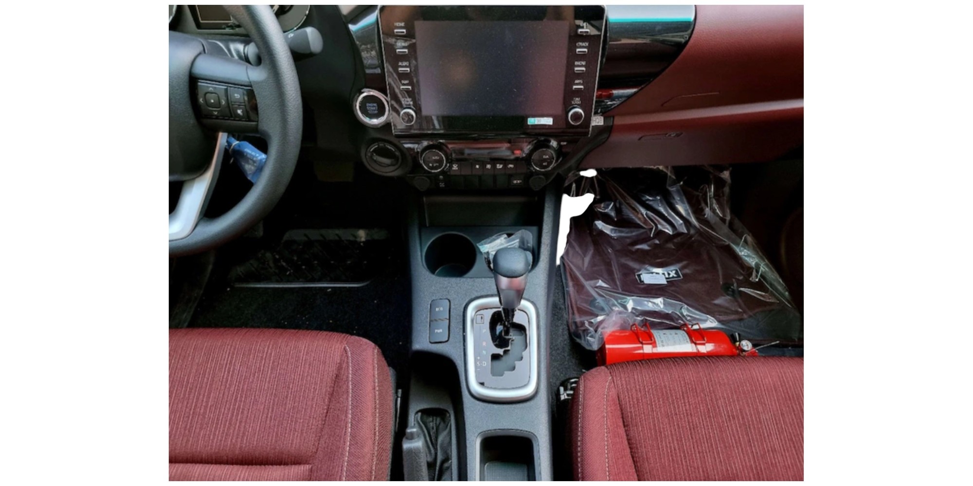 Toyota Hilux SR5 | Robust und Zuverlässig