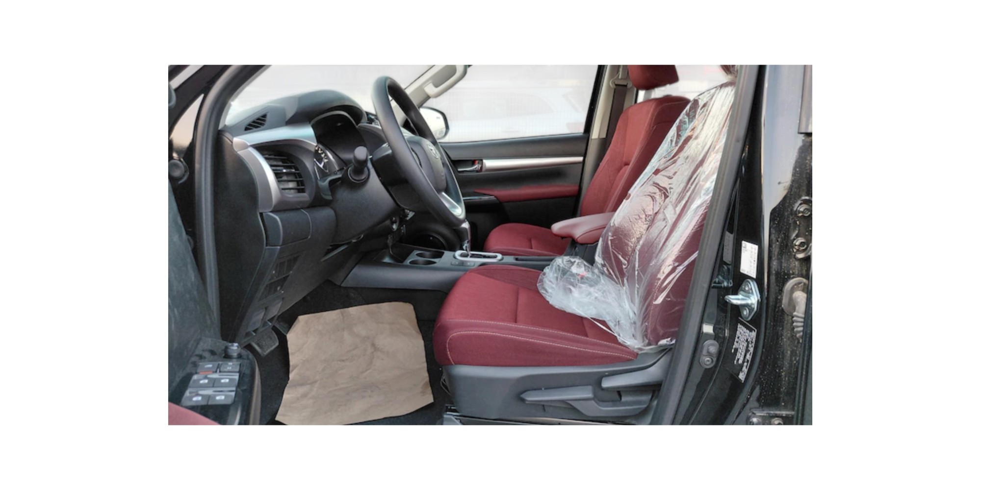 Toyota Hilux SR5 | Robust und Zuverlässig