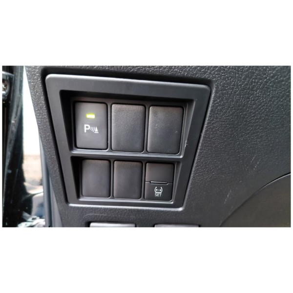 Toyota Hilux SR5 | Robust und Zuverlässig