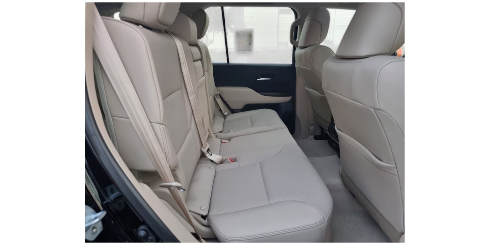 Toyota Land Cruiser GXR | Rugged and Reliable