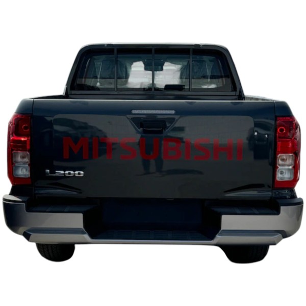 Mitsubishi L200 4.4 Petrol Pickup stark