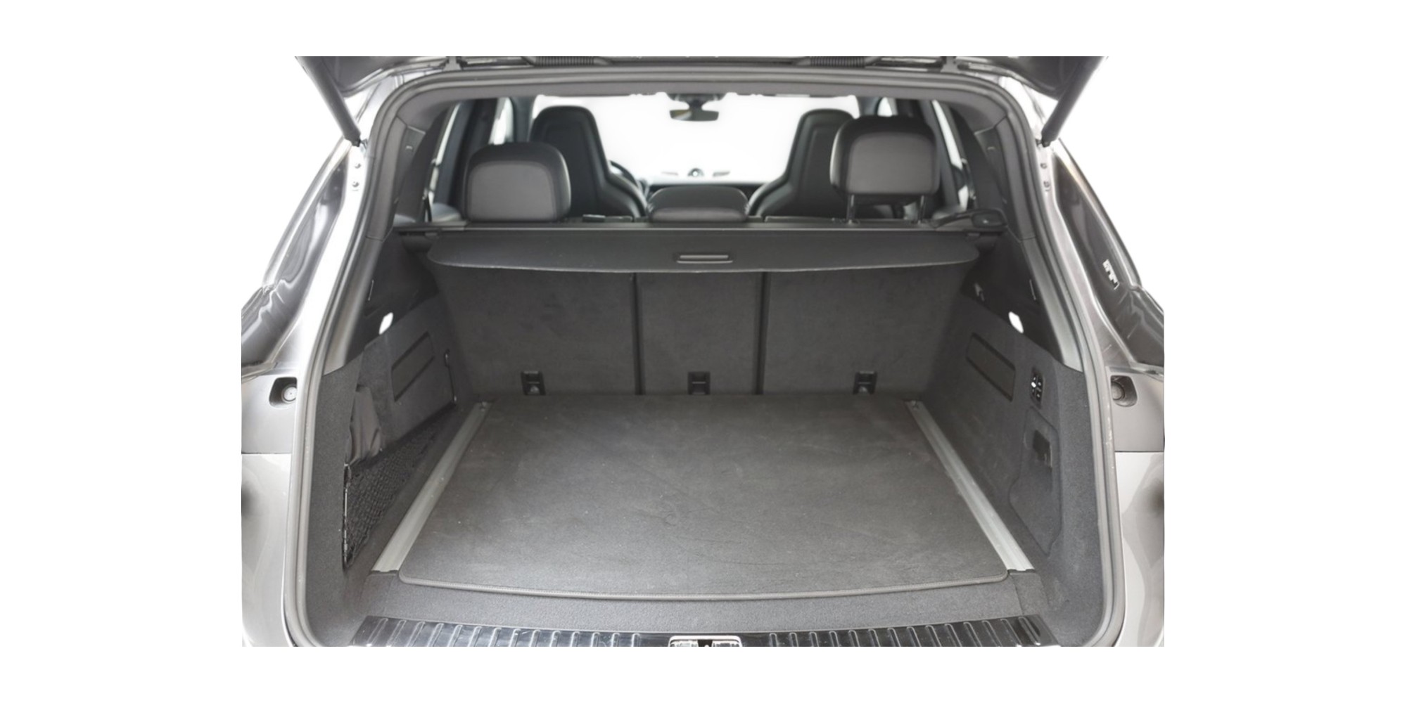 Porsche Cayenne E-Hybrid SUV di lusso – Modena Motors GmbH