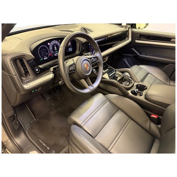 Porsche Cayenne E-Hybrid Luxus-SUV – Modena Motors GmbH