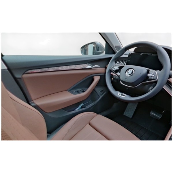 Skoda Superb Combi L&K 2.0 TDI 4x4 DSG - Luxury & Power