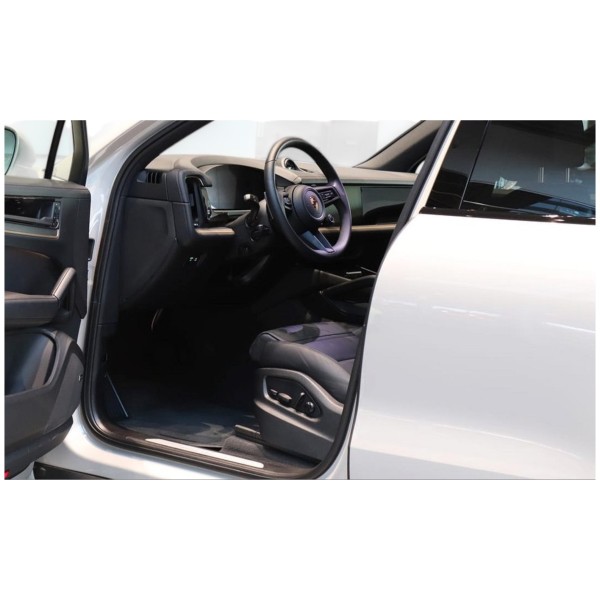 Porsche Cayenne E-Hybrid Luxus-SUV – Modena Motors GmbH