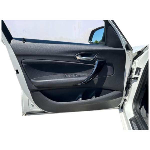 BMW 118d Sport Line | Stylish and Efficient Hatchback