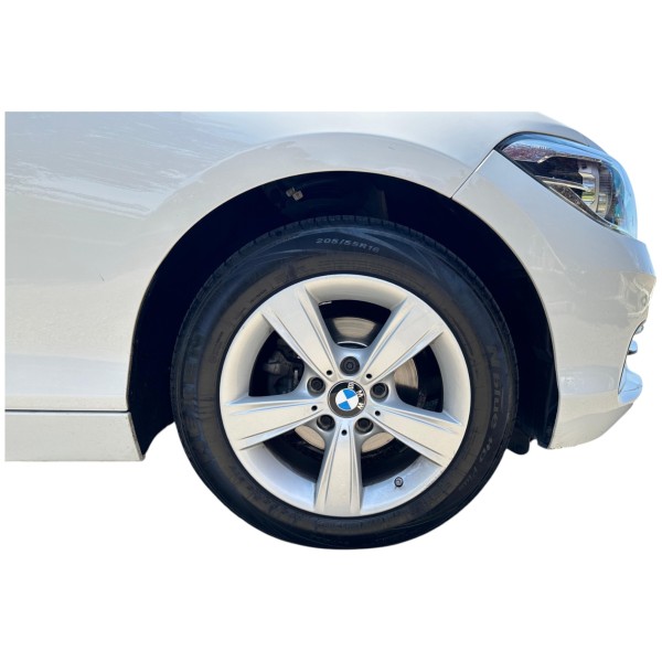 BMW 118d Sport Line | Stylish and Efficient Hatchback