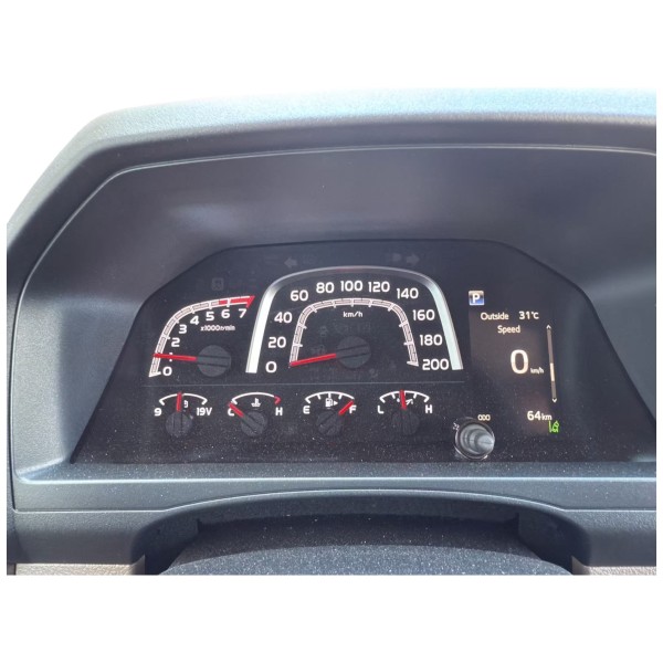 Toyota Land Cruiser 76 AT Luxury | Modena Motors