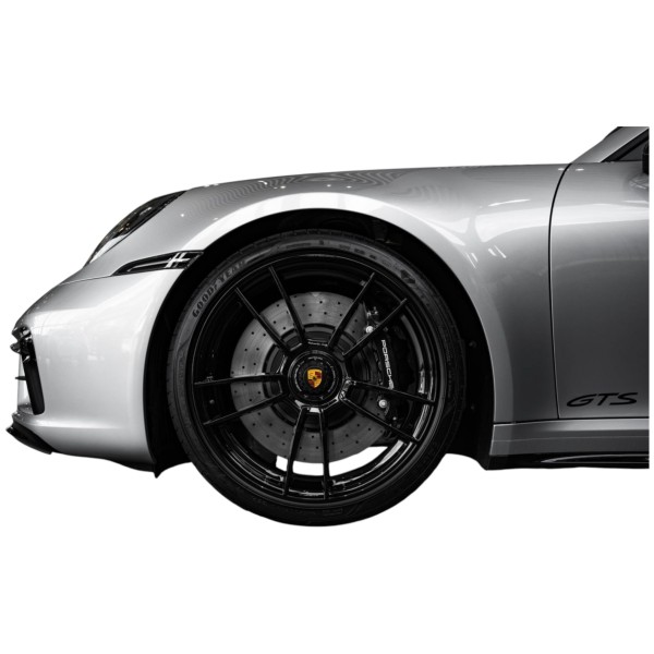 Porsche 911 992 GTS Cabrio – Potenza e Libertà di Guida