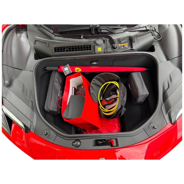 Ferrari 296 GTS sofort verfuegbar bei Modena Motors GmbH