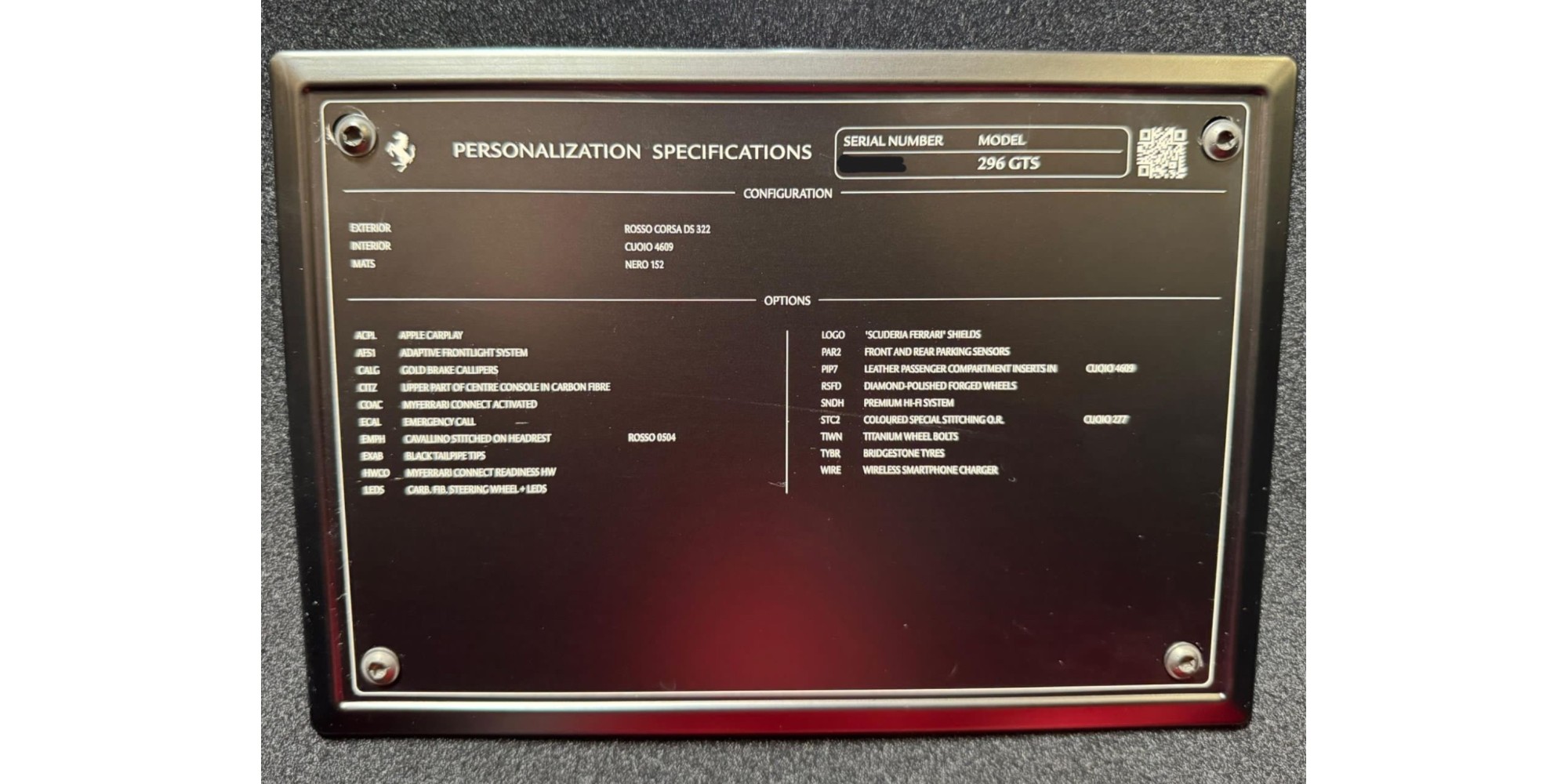 Ferrari 296 GTS sofort verfuegbar bei Modena Motors GmbH
