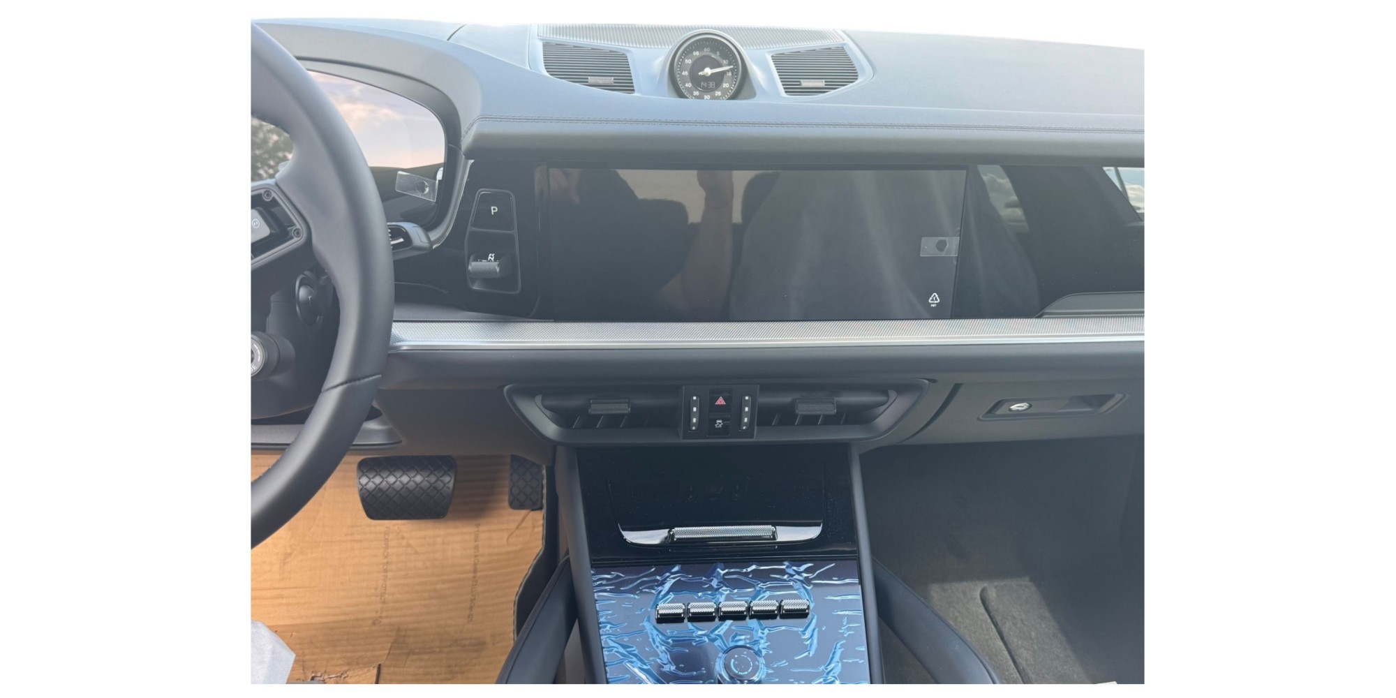 Porsche Cayenne Coupe E-Hybrid | Luxury SUV