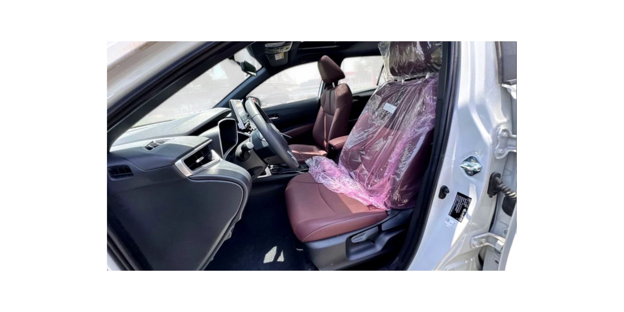 Toyota Corolla Crossover 1.8L Hybrid GCC MY2025