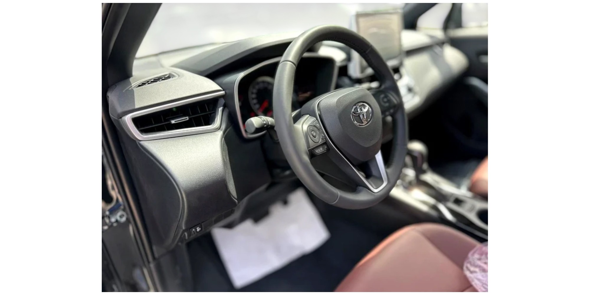 Toyota Corolla Crossover 1.8L Hybrid MY2025