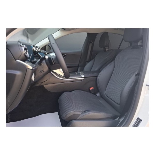 Mercedes-Benz C180 | Sophisticated Sedan