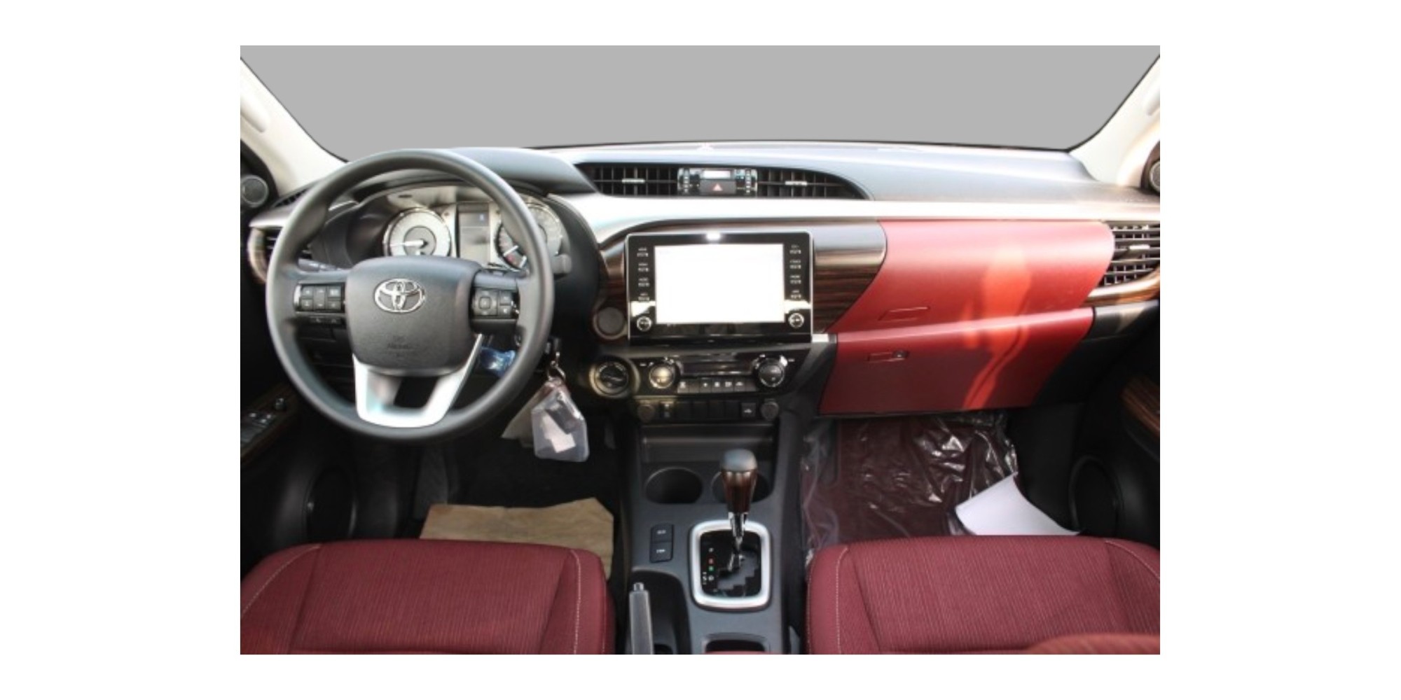 Toyota Hilux Double Cabin 2.4L GLXS MY 2025