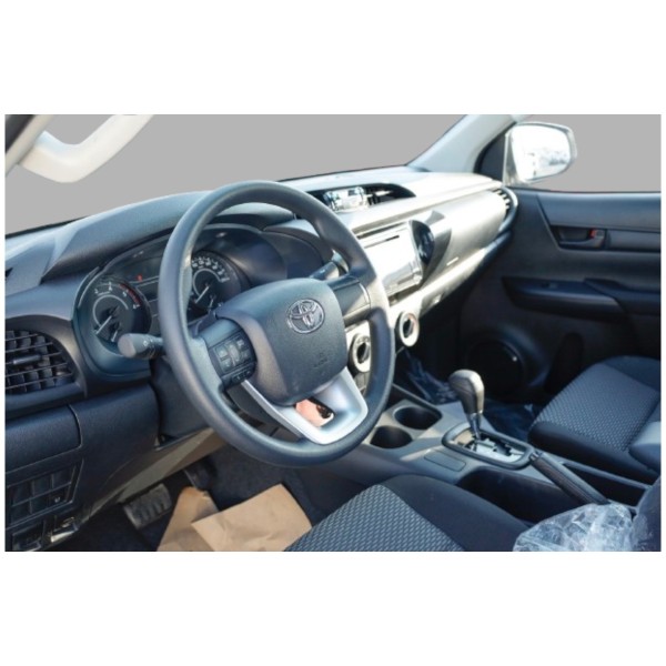 Toyota Hilux Double Cabin 2.4L DLX G