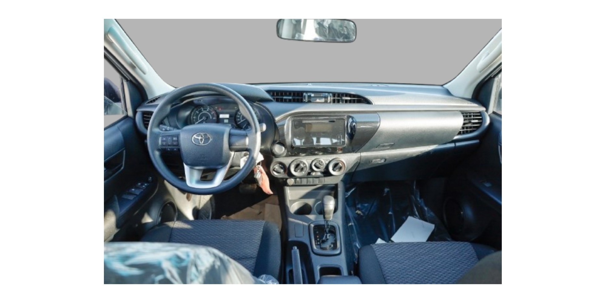 Toyota Hilux Double Cabin 2.4L DLX G