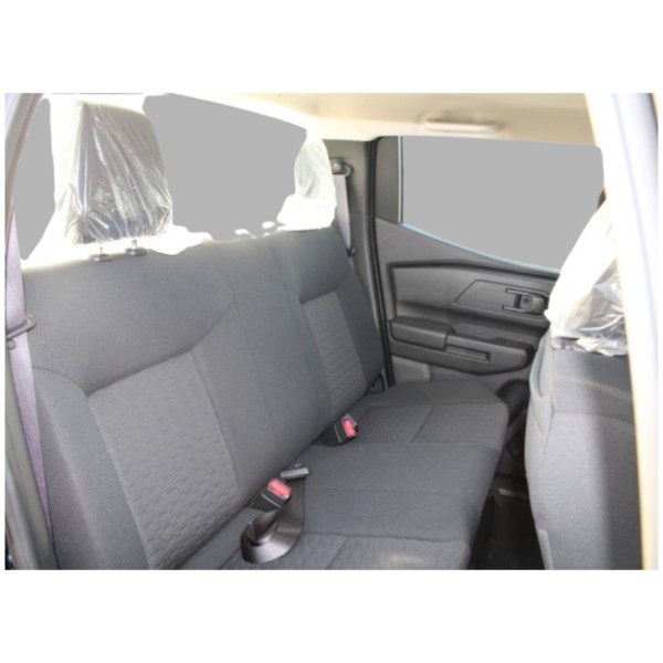 Mitsubishi L200 2.4L GL Diesel 4x4