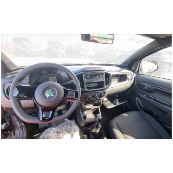 Fiat Strada Endurance Plus FWD 1.4 Gas 5-Speed MT