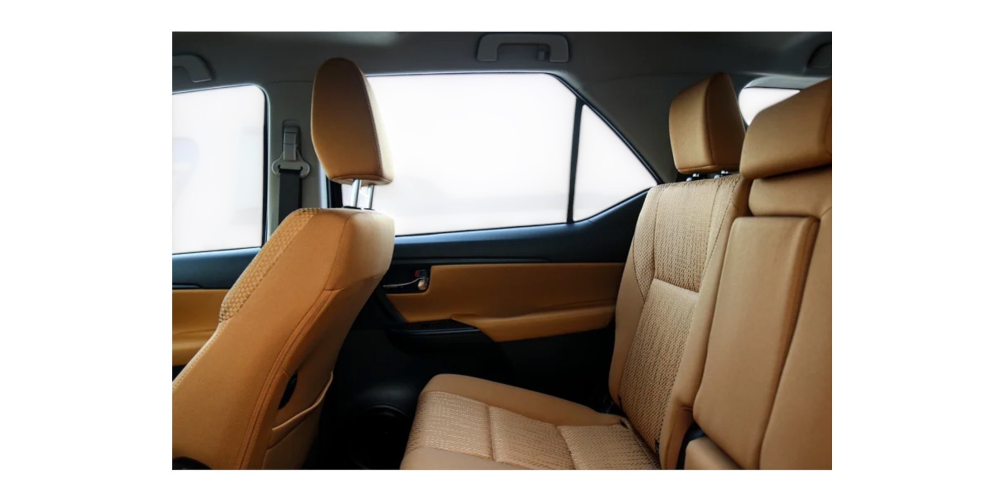 Toyota Fortuner 2.7 Petrol AT 4x4 7 Seats Modena Motors