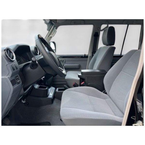 Toyota Land Cruiser 76 AT Luxury | Modena Motors