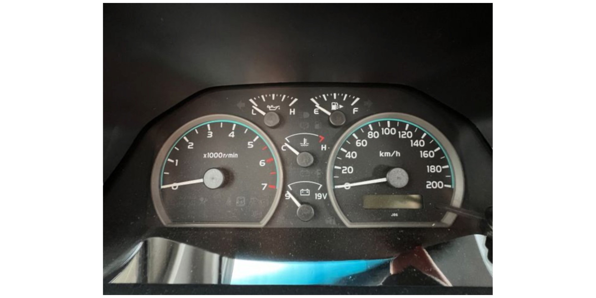 Toyota Land Cruiser 76 AT Luxury | Modena Motors