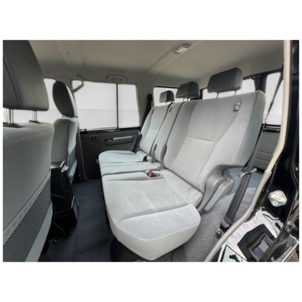 Toyota Land Cruiser 76 AT Luxury | Modena Motors