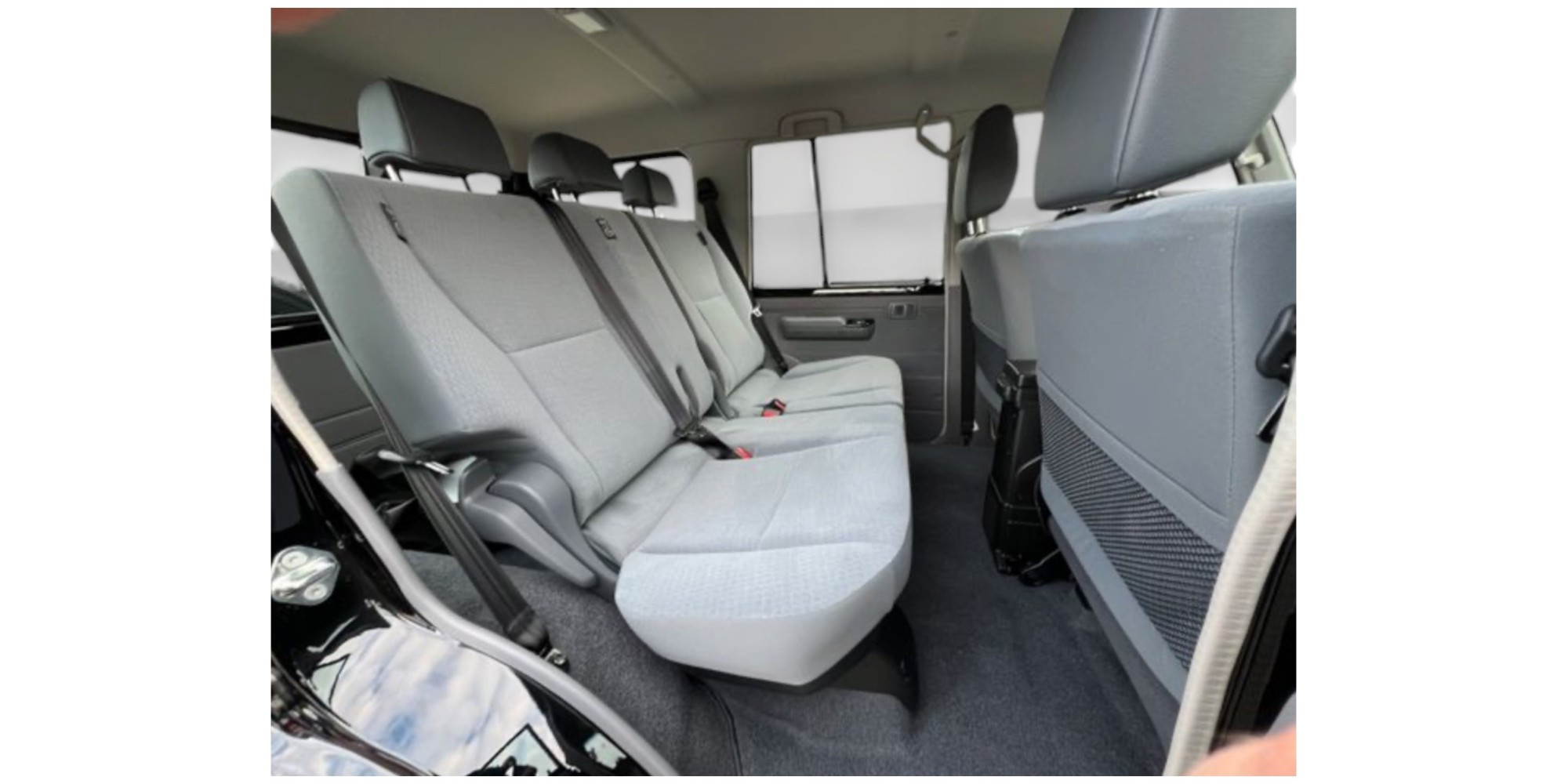 Toyota Land Cruiser 76 AT Luxury | Modena Motors