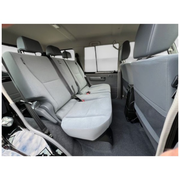 Toyota Land Cruiser 76 AT Luxury | Modena Motors