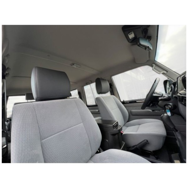 Toyota Land Cruiser 76 AT Luxury | Modena Motors