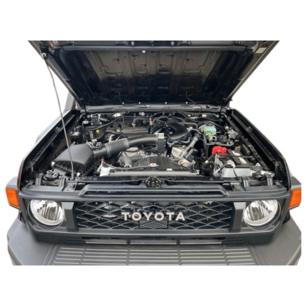 Toyota Land Cruiser 76 AT Luxury | Modena Motors