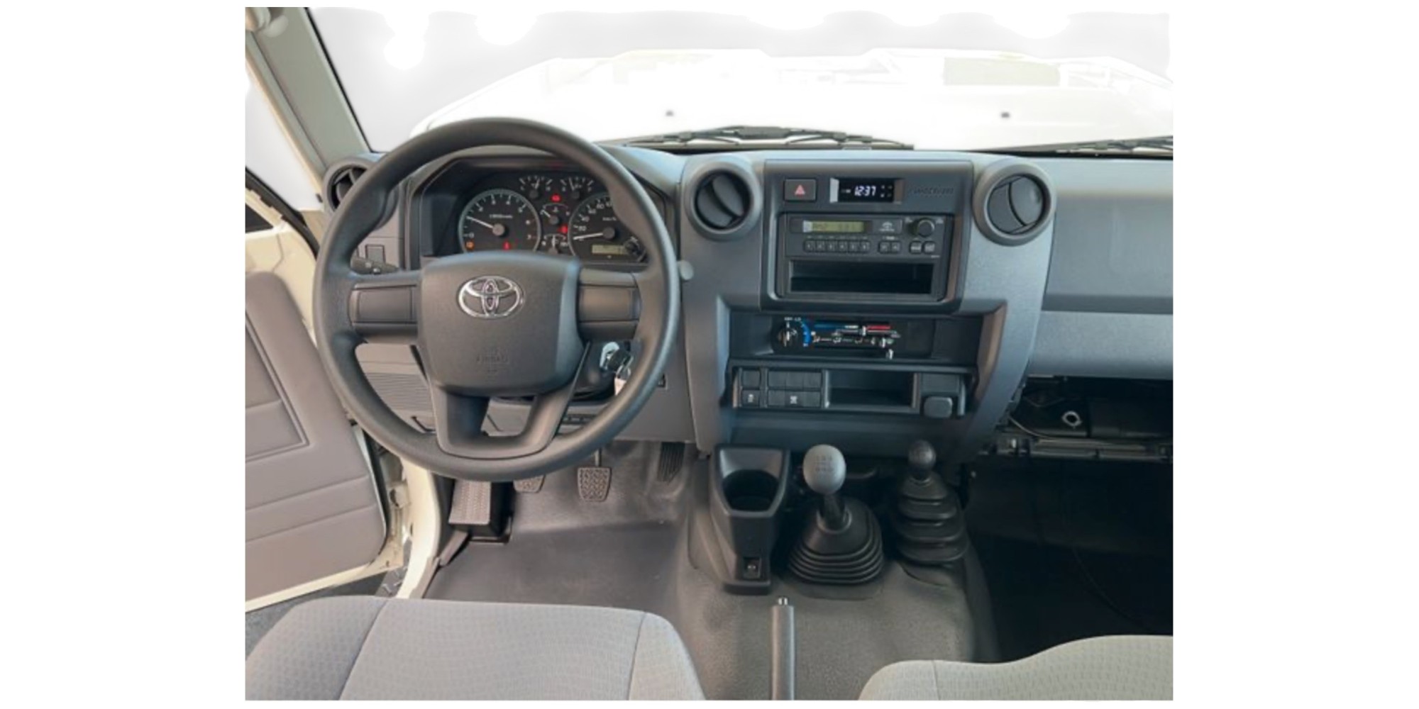 Toyota Land Cruiser 78 | Robusto e Prestante