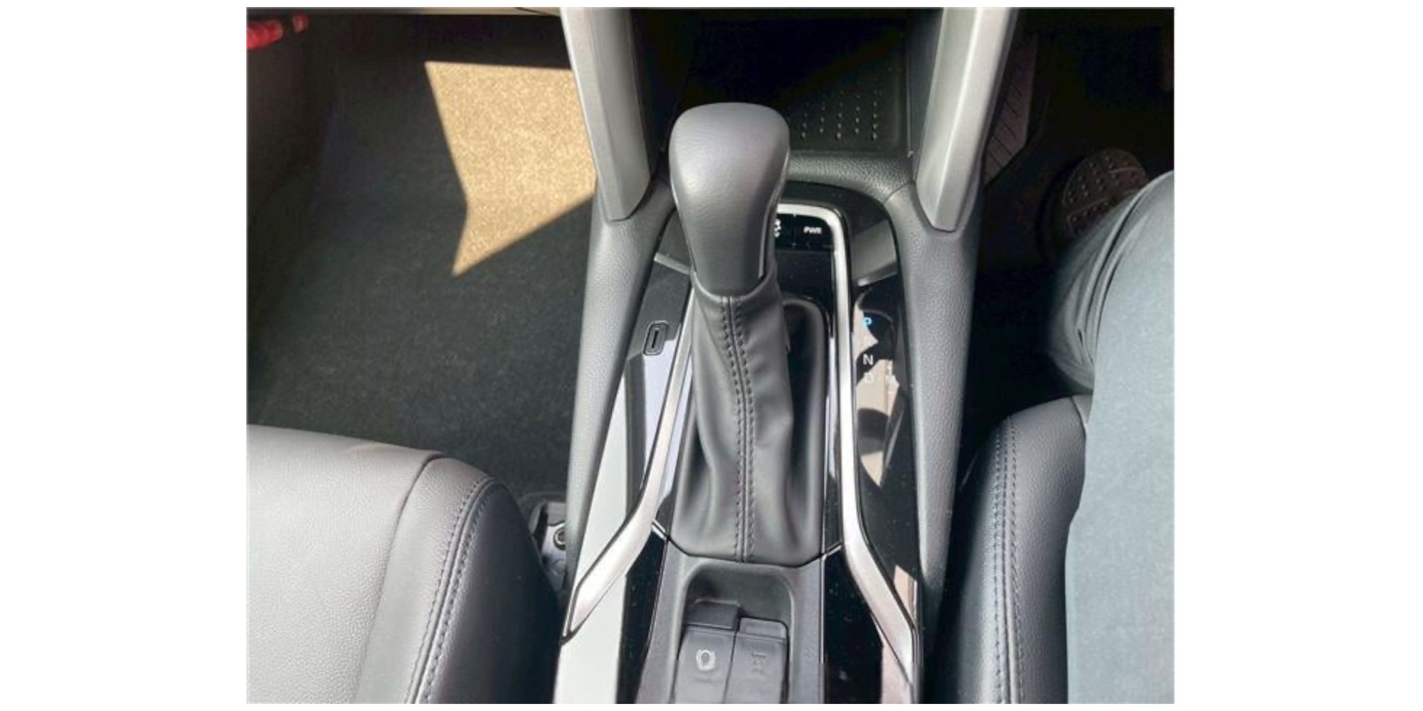 Toyota Corolla Cross RHD 2.0 kaufen | Modena Motors