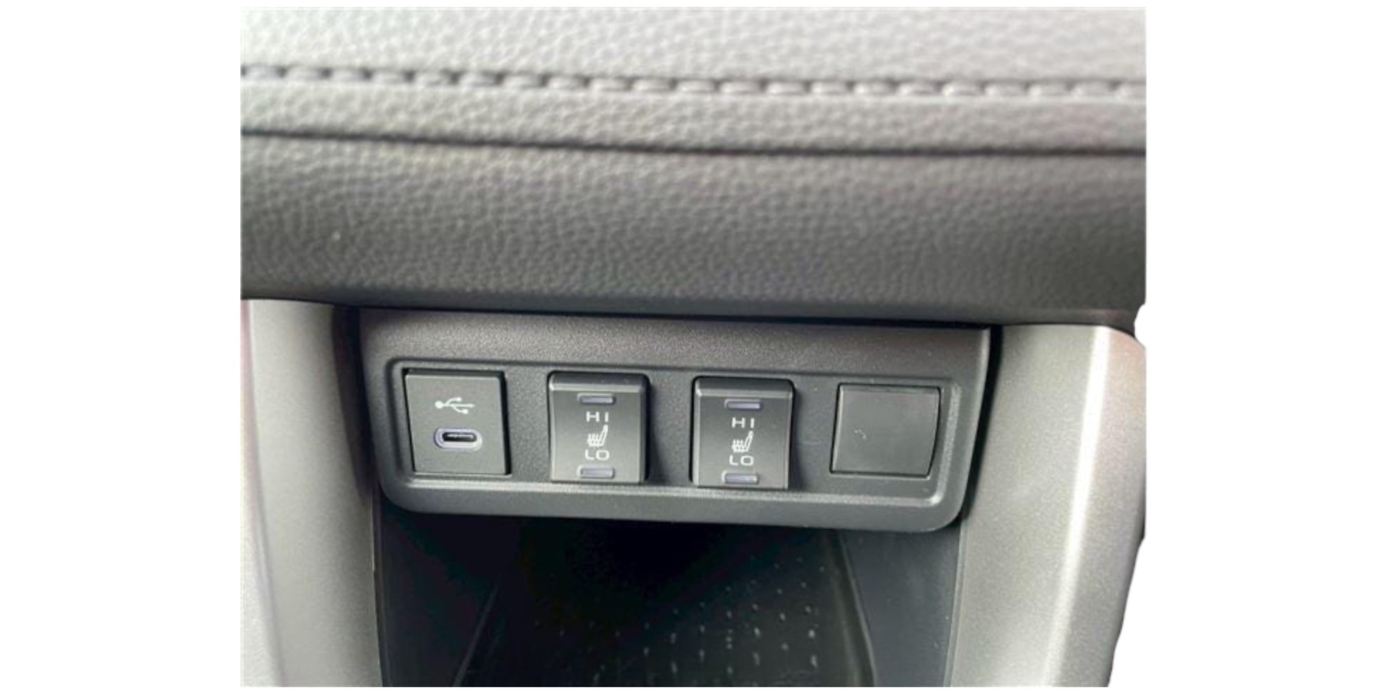 Toyota Corolla Cross RHD 2.0 kaufen | Modena Motors