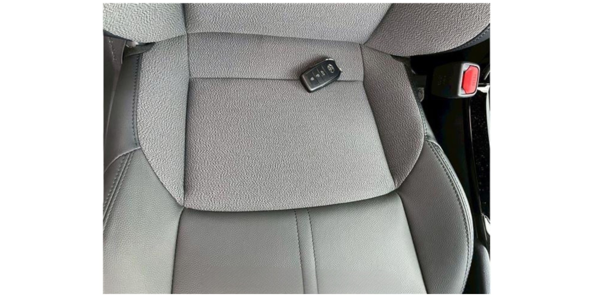 Toyota Corolla Cross RHD 2.0 kaufen | Modena Motors