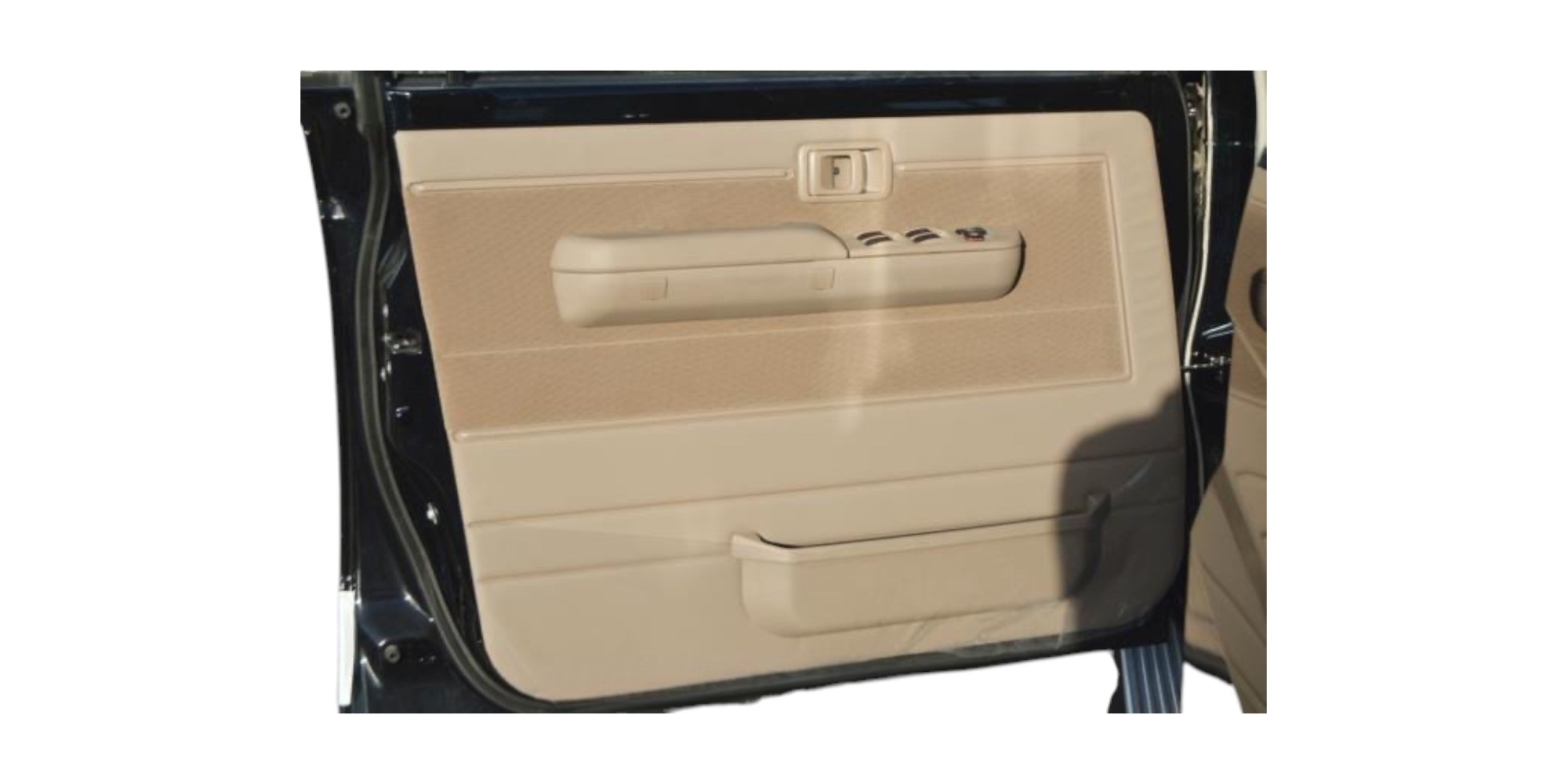 Toyota Land Cruiser 76 AT Luxury | Modena Motors