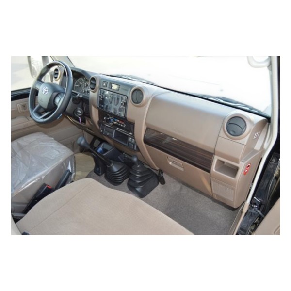 Toyota Land Cruiser 76 AT Luxury | Modena Motors