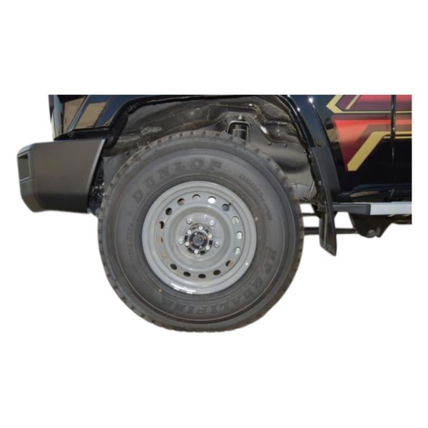 Toyota Land Cruiser 76 AT Luxury | Modena Motors