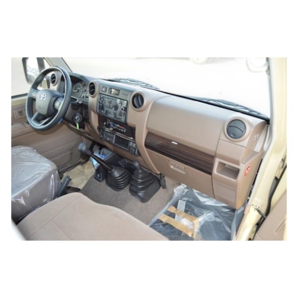 Toyota Land Cruiser 76 AT Luxury | Modena Motors